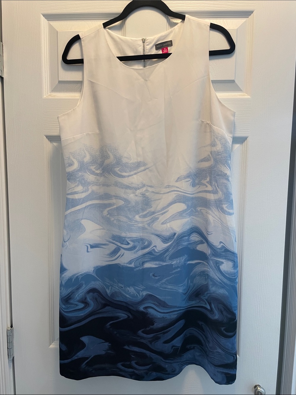 Vince Camuto White & Blue Marble-Print Sleeveless Shift Dress